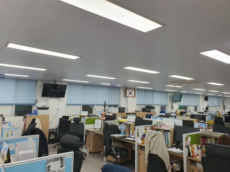 마산제일고등학교 · DID 콘텐츠 전송 솔루션(CMS) 을 활용하면 다양한 장점을 알아보자! — DID제품 현장 사진 8